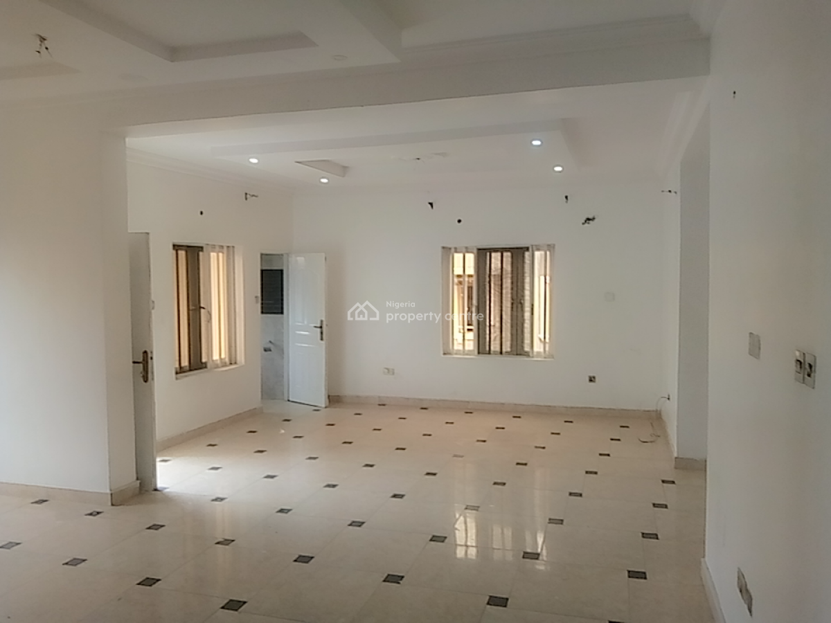 a Neatly and Massively Built 4 Bedroom Terrace, Osapa, Lekki, Lagos, Terraced Duplex for Rent