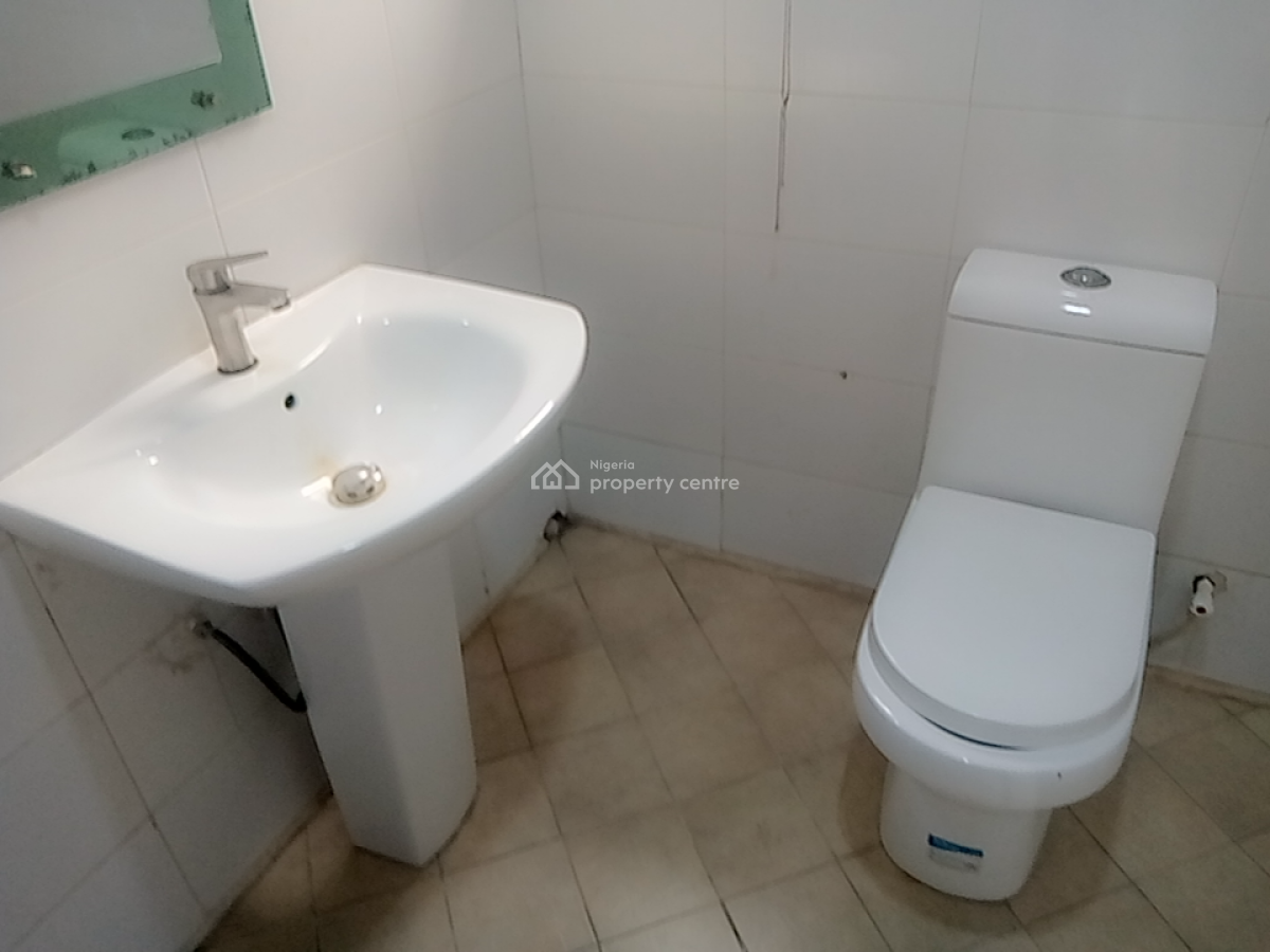 a Neatly and Massively Built 4 Bedroom Terrace, Osapa, Lekki, Lagos, Terraced Duplex for Rent