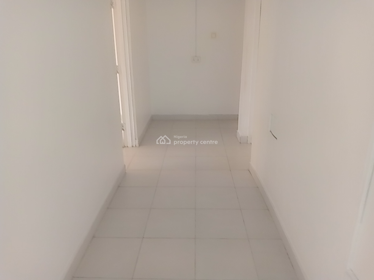 a Neatly and Massively Built 4 Bedroom Terrace, Osapa, Lekki, Lagos, Terraced Duplex for Rent