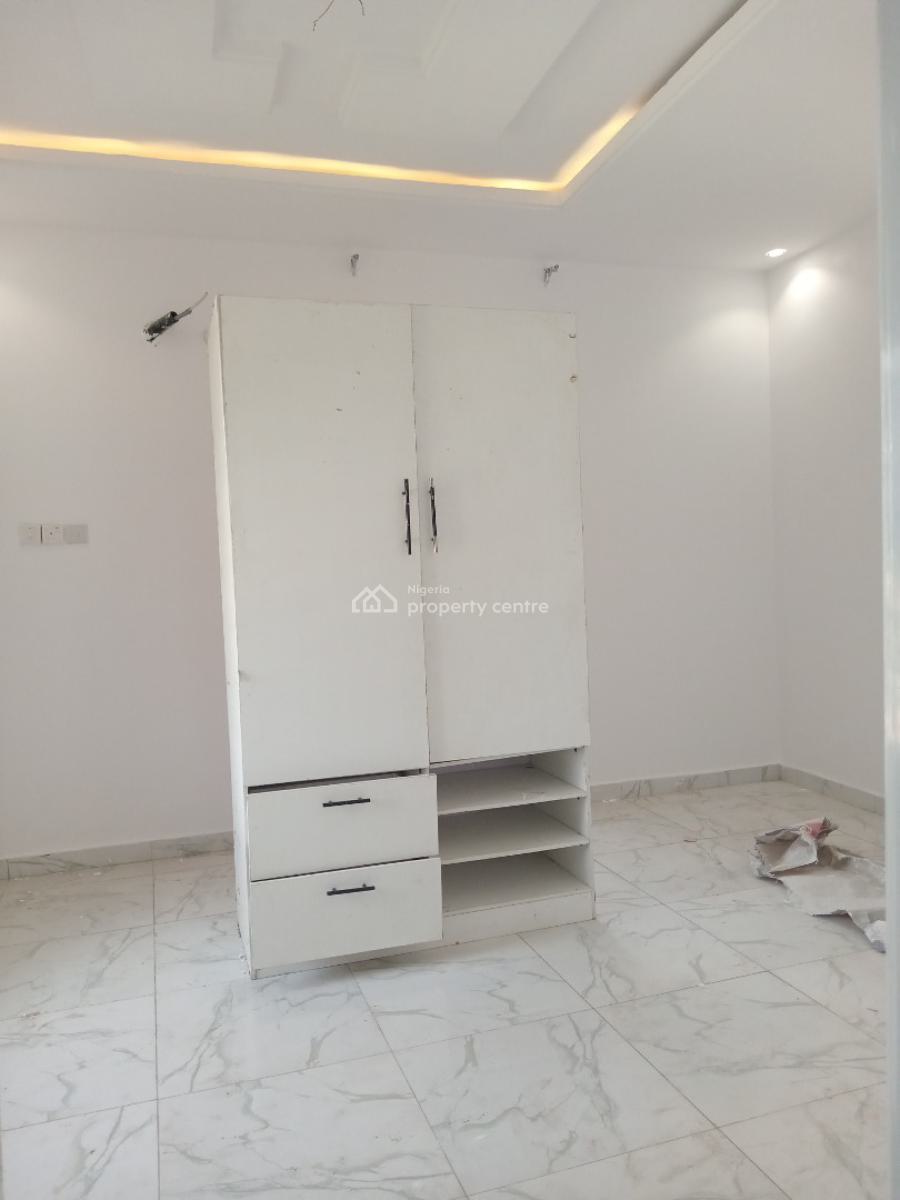 Spacious 2 Bedroom Flat Upstairs, Sangotedo, Ajah, Lagos, Flat / Apartment for Rent