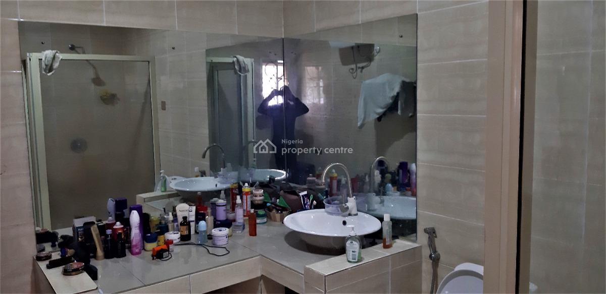 7 Bedrooms Fully Detached House, Akinwumi Estate, Mende, Maryland, Lagos, Detached Duplex for Sale