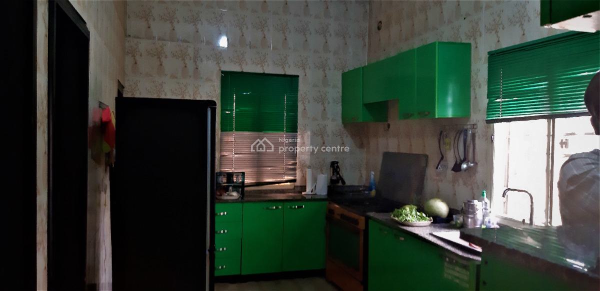 7 Bedrooms Fully Detached House, Akinwumi Estate, Mende, Maryland, Lagos, Detached Duplex for Sale