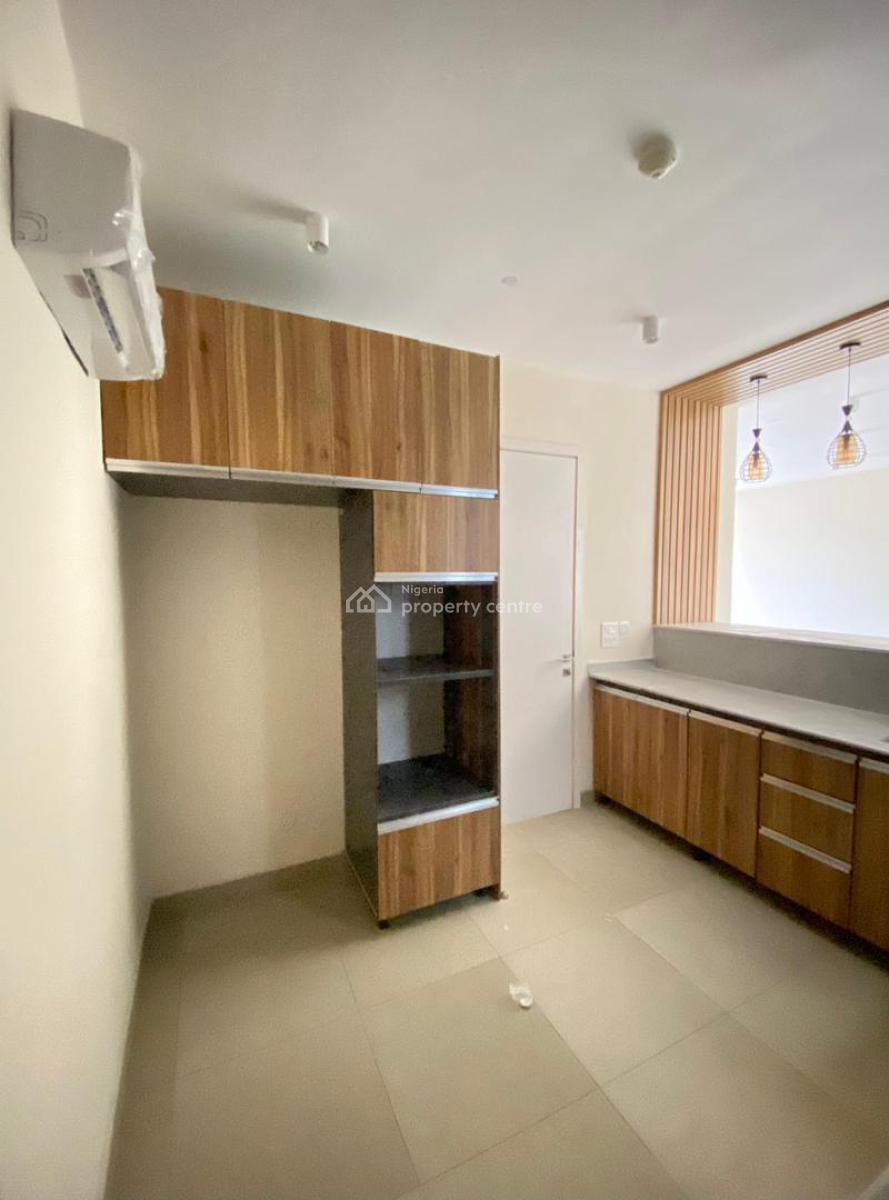 Newly Built Two Bedroom Apartment, Lekki Phase 1, Lekki, Lagos, Flat / Apartment for Rent