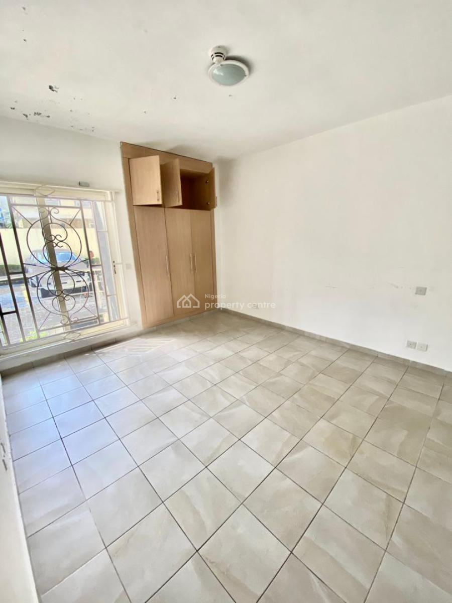 Well Maintained Fully Serviced 3 Bedroom Apartment, Oniru, Victoria Island (vi), Lagos, Flat / Apartment for Sale