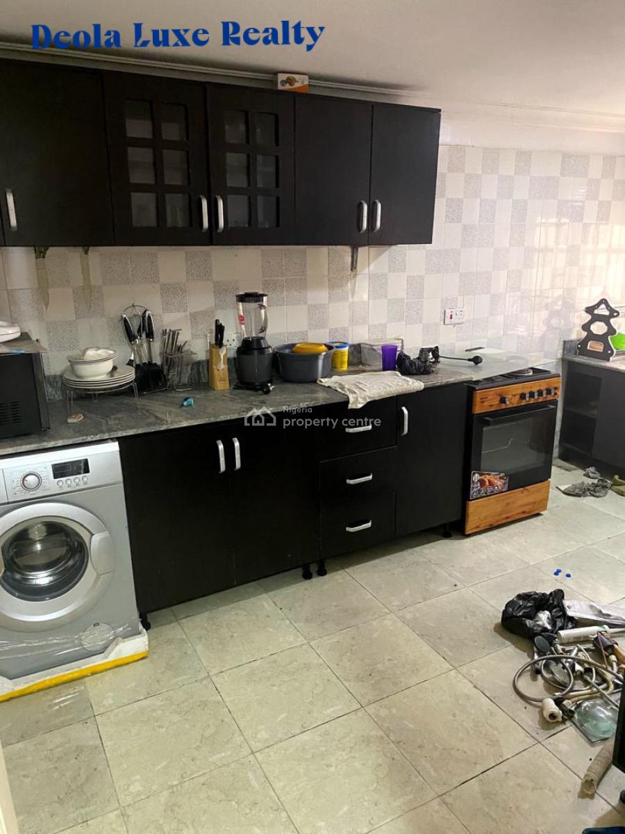 a Well Maintained 4 Bedroom Terrace with Bq, Chevyview Estate, Chevron, Lekki, Lagos, Terraced Duplex for Rent