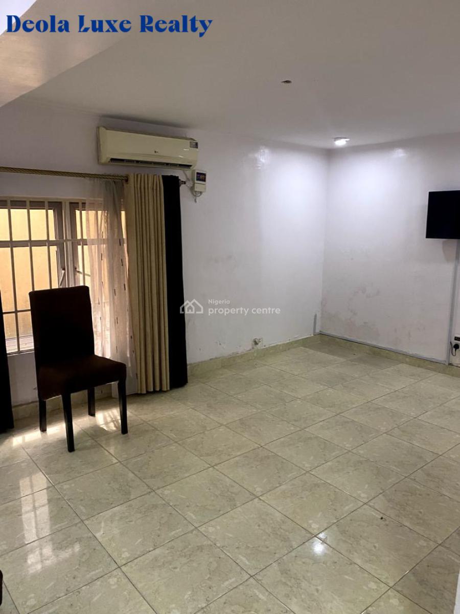a Well Maintained 4 Bedroom Terrace with Bq, Chevyview Estate, Chevron, Lekki, Lagos, Terraced Duplex for Rent