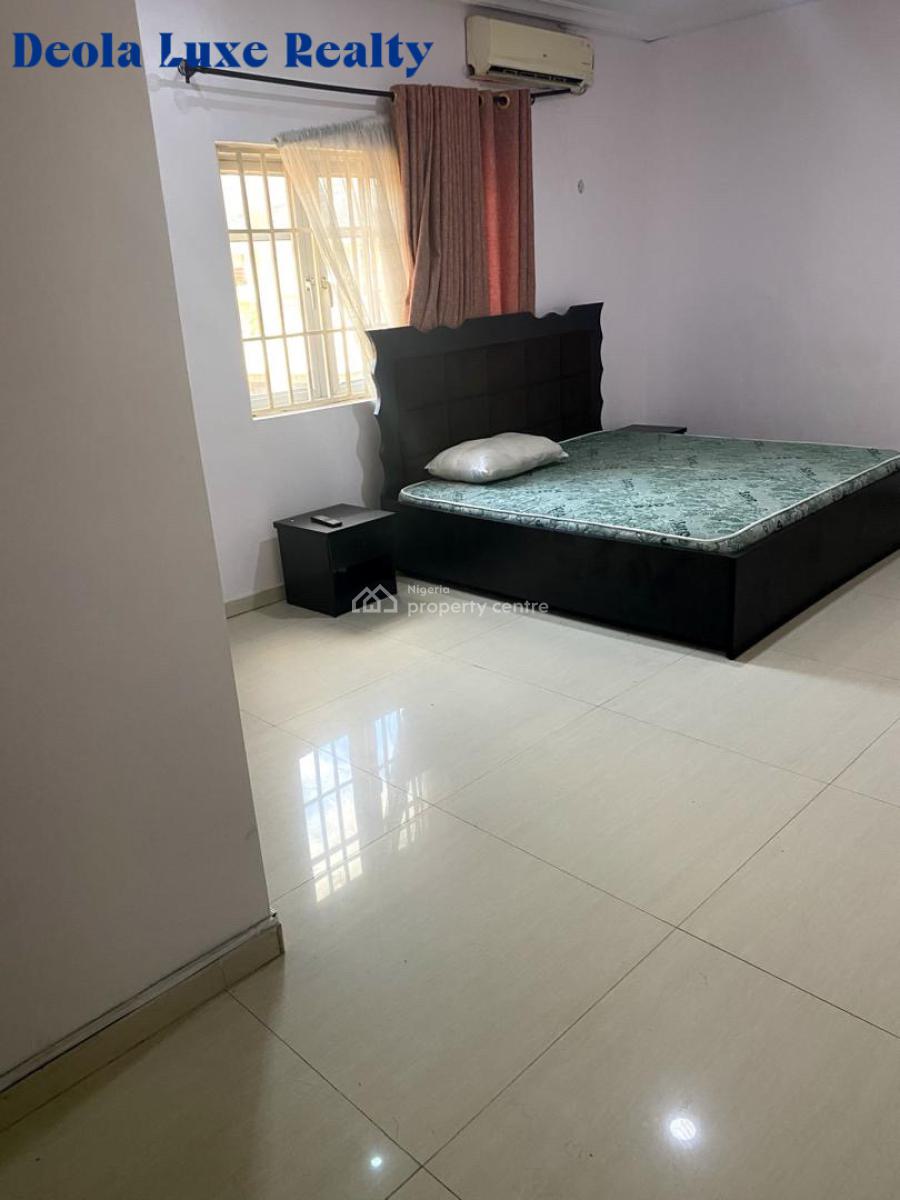 a Well Maintained 4 Bedroom Terrace with Bq, Chevyview Estate, Chevron, Lekki, Lagos, Terraced Duplex for Rent