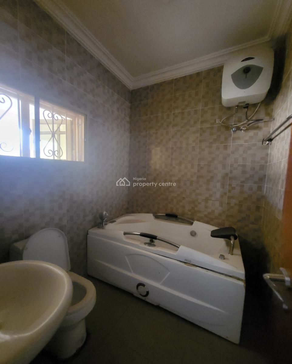 Luxurious Massive 4 Bedroom Terrace Duplex with Bq, By American International School, Durumi, Abuja, Terraced Duplex for Rent