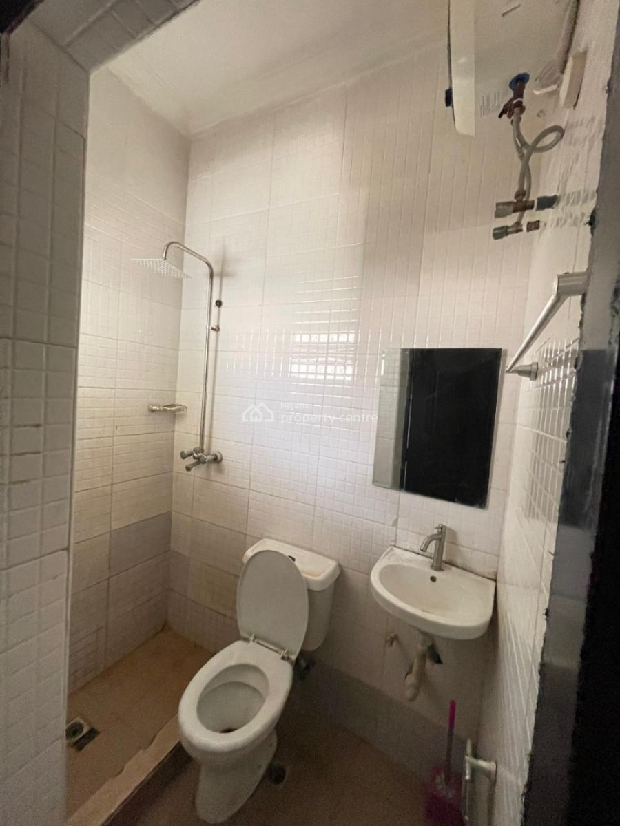 Clean 2 Bedroom Apartment in a Secured Estate, Ikota, Lekki, Lagos, Flat / Apartment for Rent