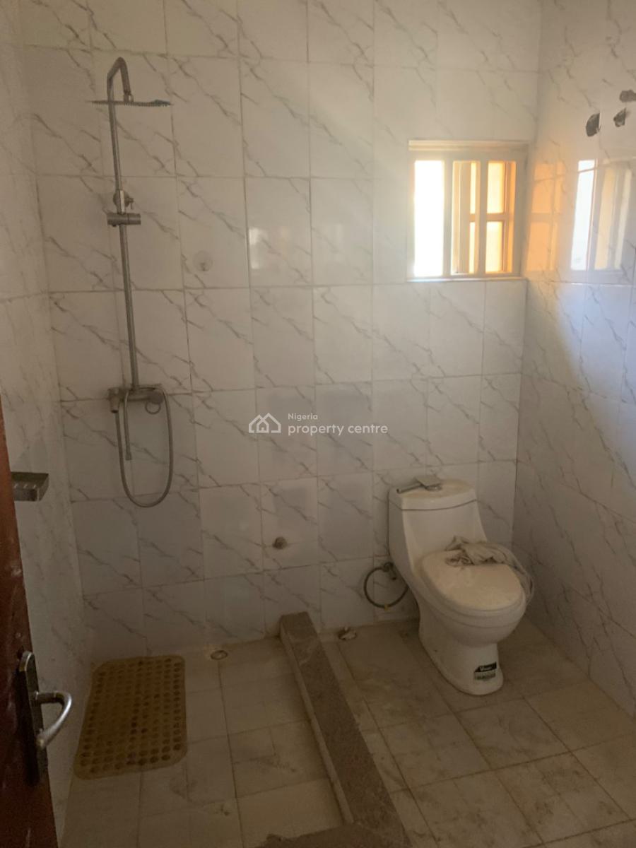 3 Bedroom Flat on The Ground Floor, Gaduwa, Abuja, Flat / Apartment for Rent