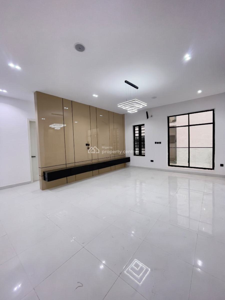 Decently Finished Luxury 2 Bed Apartment, Ologolo, Lekki, Lagos, Block of Flats for Sale