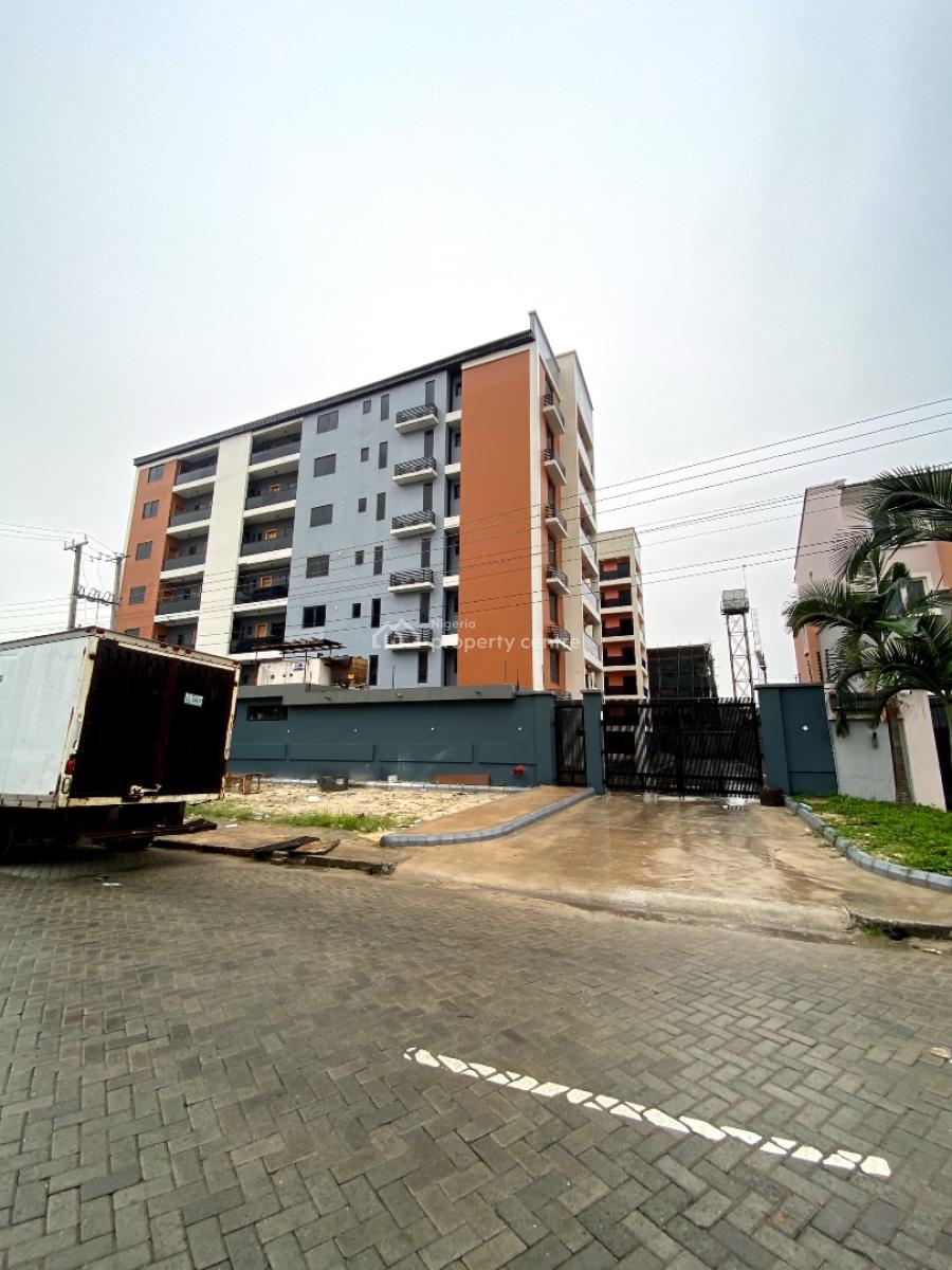 Lovely 3 Bedroom Apartment with Bq in a Secure Estate, Lekki Phase 1, Lekki, Lagos, Flat / Apartment for Rent