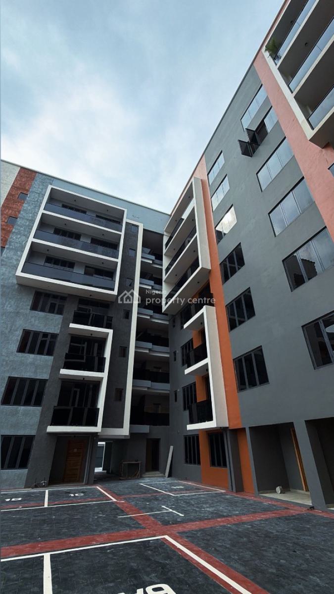 Lovely 3 Bedroom Apartment with Bq in a Secure Estate, Lekki Phase 1, Lekki, Lagos, Flat / Apartment for Rent