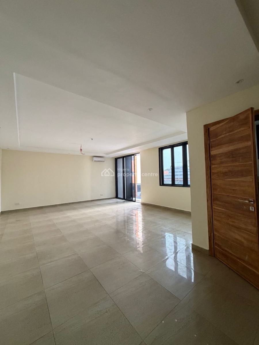 Lovely 3 Bedroom Apartment with Bq in a Secure Estate, Lekki Phase 1, Lekki, Lagos, Flat / Apartment for Rent