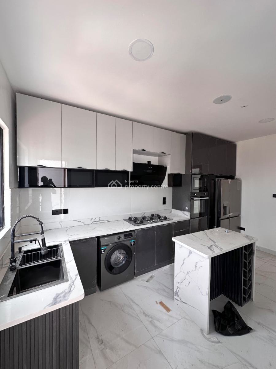 2 Bedroom Apartment with Bq, Lekki Phase 1, Lekki, Lagos, Flat / Apartment for Sale