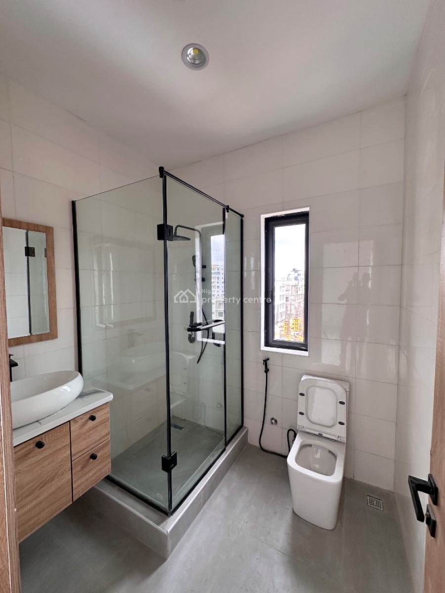 2 Bedroom Apartment with Bq, Lekki Phase 1, Lekki, Lagos, Flat / Apartment for Sale