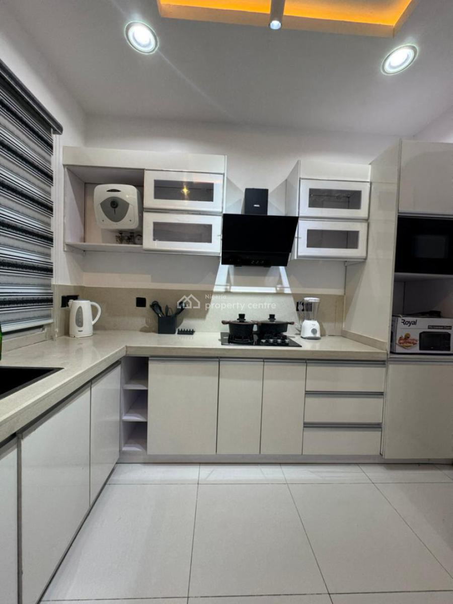 Luxury 2 Bedroom Apartment with Balcony and Pool, Ikate, Lekki, Lagos, Flat / Apartment Short Let