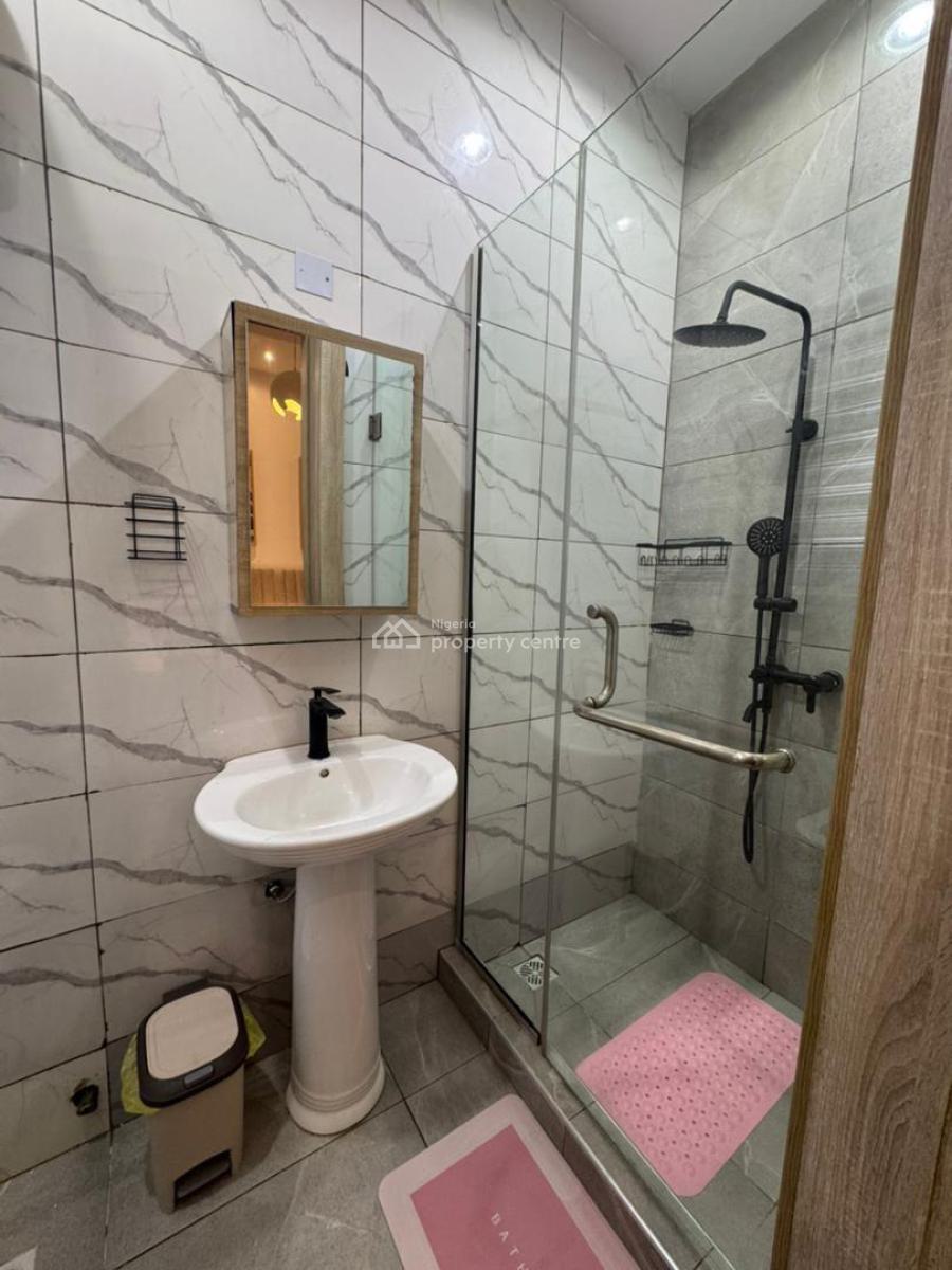 Luxury 2 Bedroom Apartment with Balcony and Pool, Ikate, Lekki, Lagos, Flat / Apartment Short Let