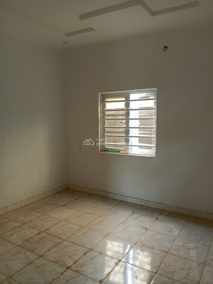 3 Bedroom Bungalow with 2 No Self Contain Bq on 450sqm Land, Bungalow Jakande Estate, Oke Afa, Isolo, Lagos, Detached Bungalow for Rent