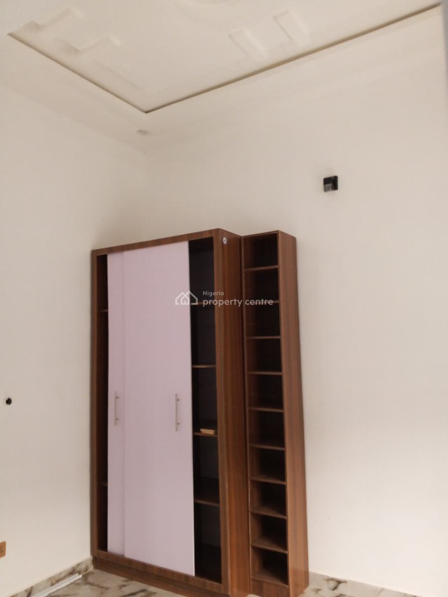 3 Bedroom Bungalow with 2 No Self Contain Bq on 450sqm Land, Bungalow Jakande Estate, Oke Afa, Isolo, Lagos, Detached Bungalow for Rent