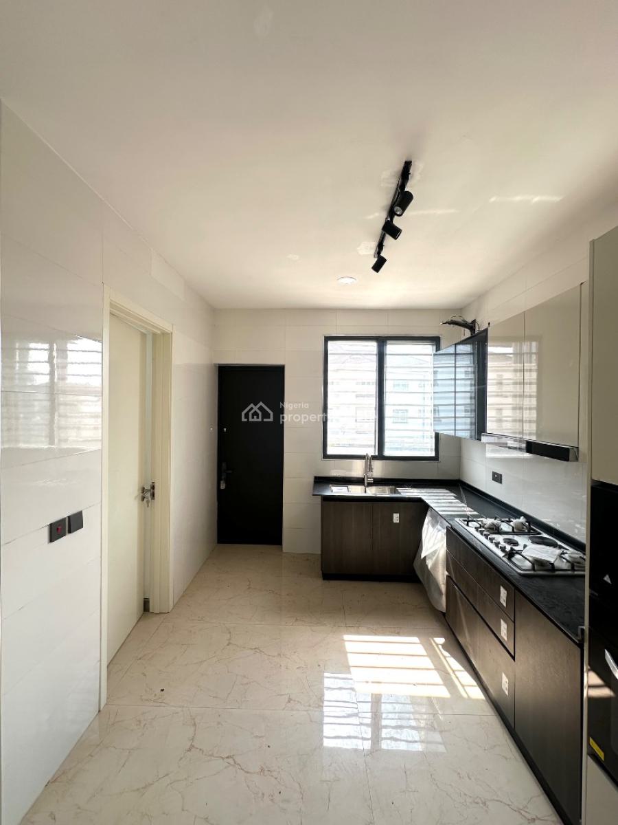 4 Bedroom Maisonette Duplex with Bq, Off Admiralty Way, Lekki Phase 1, Lekki, Lagos, House for Sale