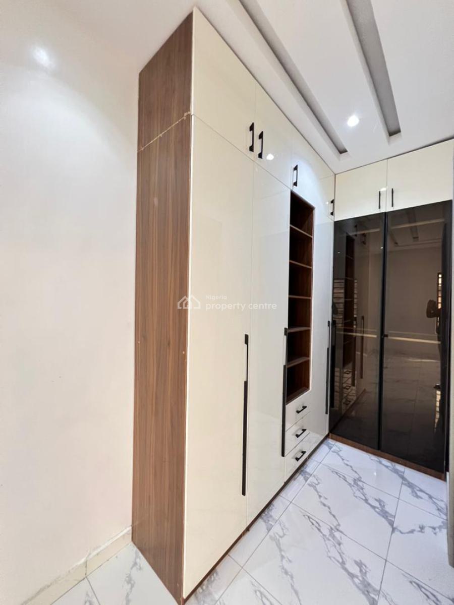 Contemporary 4 Bedroom Terraced  Duplex with Bq in a Secure Estate, Lekki Phase 1, Lekki, Lagos, Terraced Duplex for Sale