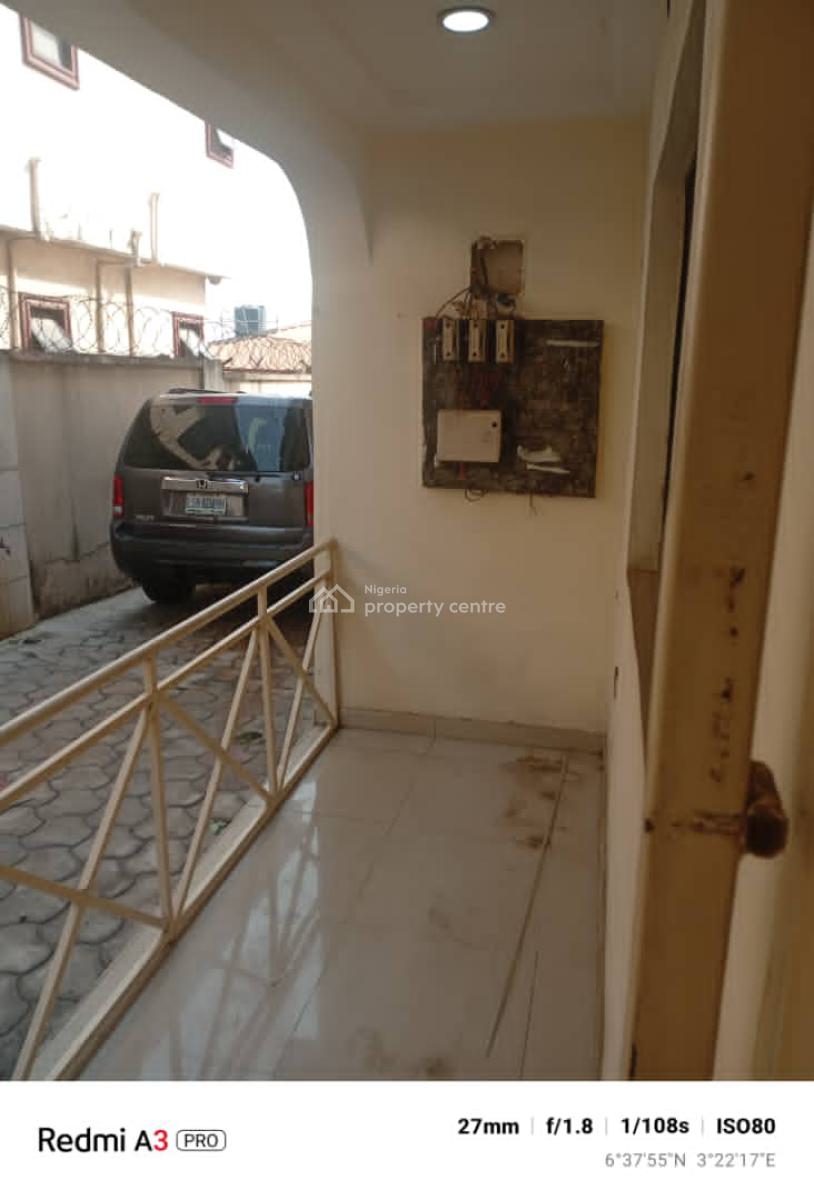 3 Bedroom Flat, Omole Phase 2, Ikeja, Lagos, Flat / Apartment for Rent