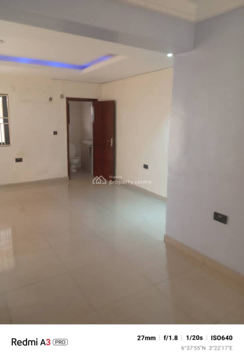 3 Bedroom Flat, Omole Phase 2, Ikeja, Lagos, Flat / Apartment for Rent