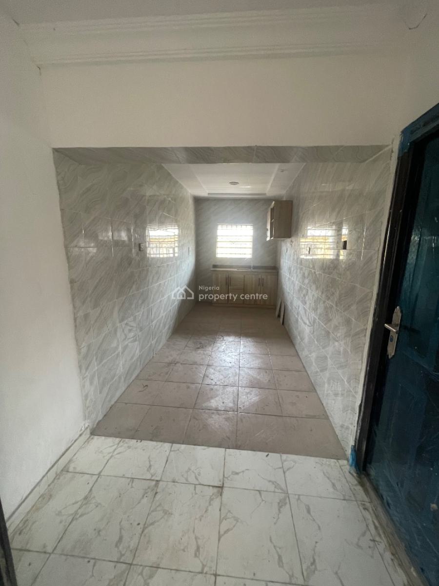 Standard N Massive  Miniflat (upstairs), Owode Estate Off Langbasa Addo Ajah Lagos, Ado, Ajah, Lagos, Mini Flat (room and Parlour) for Rent