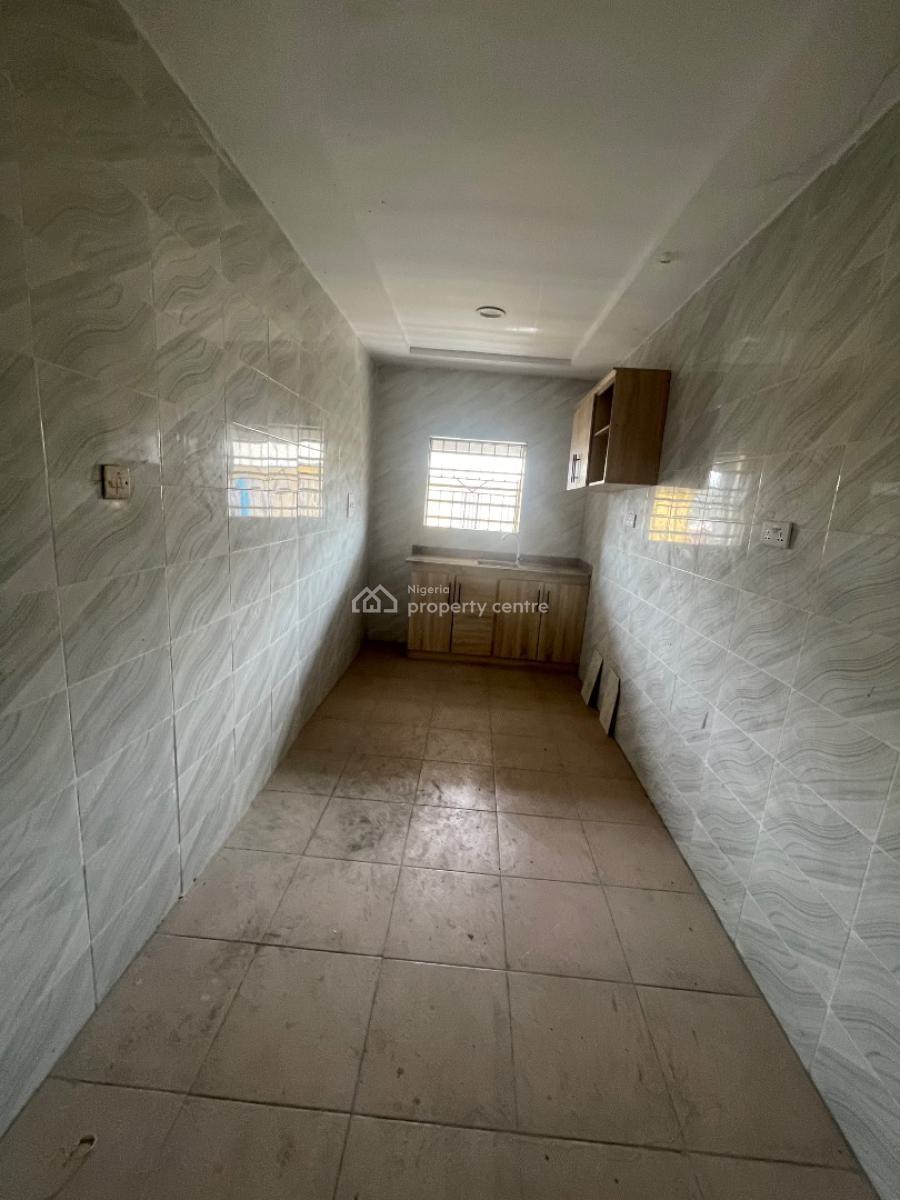 Standard N Massive  Miniflat (upstairs), Owode Estate Off Langbasa Addo Ajah Lagos, Ado, Ajah, Lagos, Mini Flat (room and Parlour) for Rent