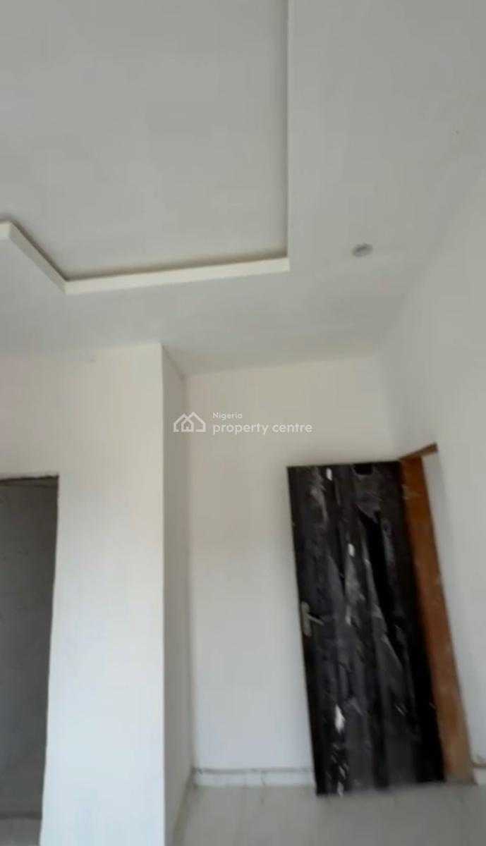 Standard Mini Flat, Shomolu, Lagos, Mini Flat (room and Parlour) for Rent