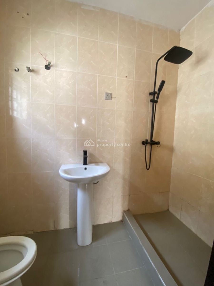 Luxury Built 3 Bedroom Apartment in a Secured Estate, Blenco, Sangotedo, Ajah, Lagos, Flat / Apartment for Rent