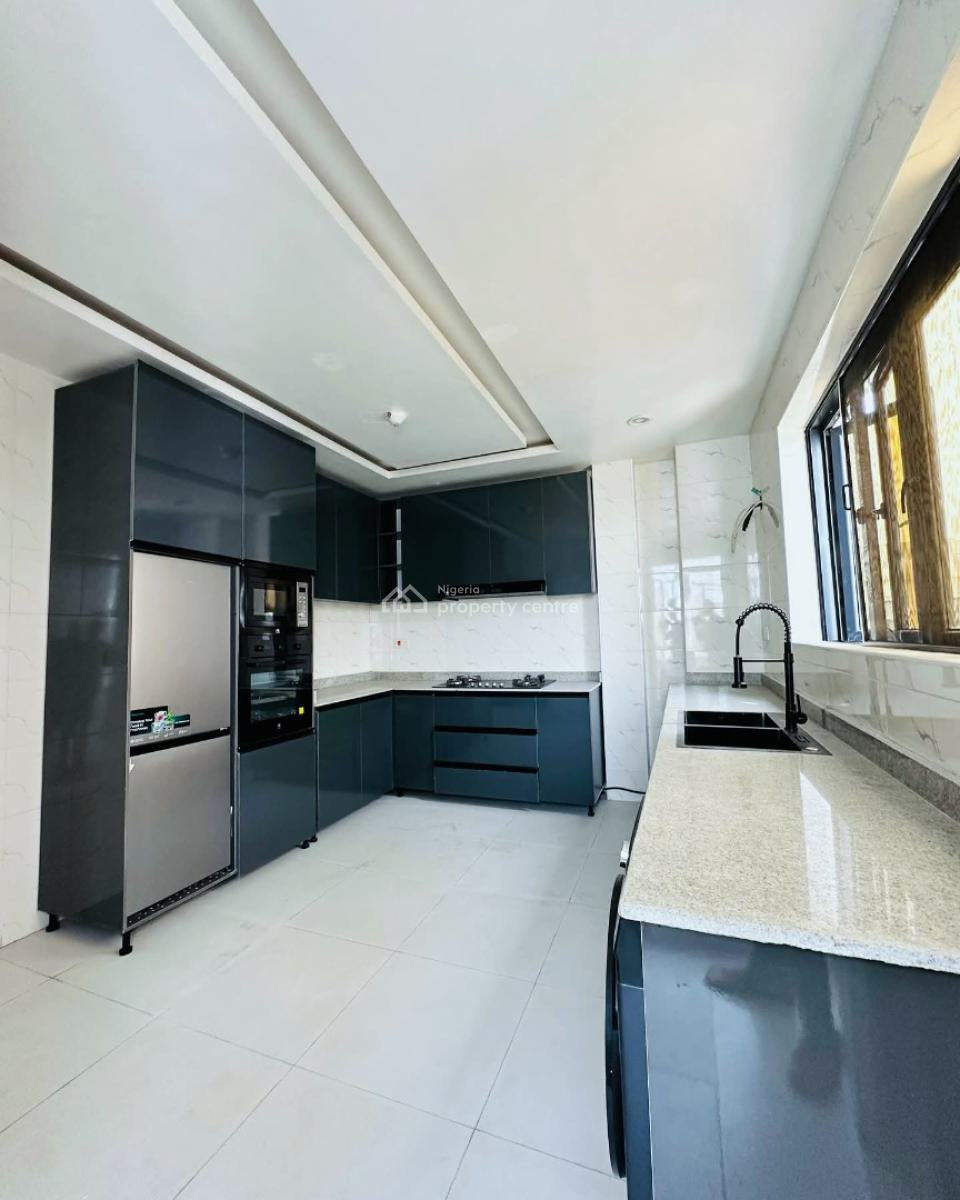 Luxury Newly Built 2 Bedroom Service Apartment in a Gated Estate, Lekki Phase 1, Lekki, Lagos, Flat / Apartment for Sale