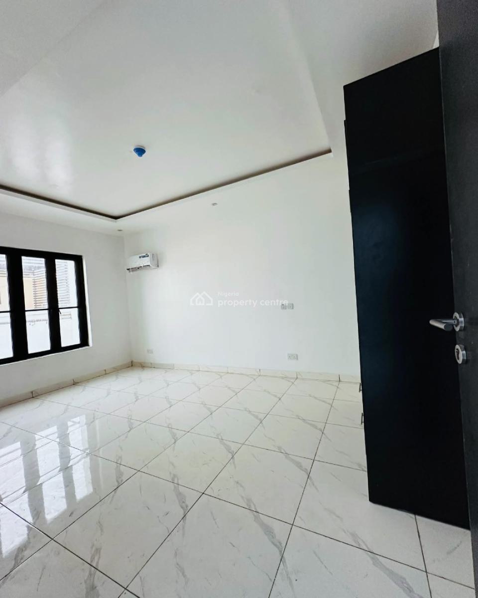 Luxury Newly Built 2 Bedroom Service Apartment in a Gated Estate, Lekki Phase 1, Lekki, Lagos, Flat / Apartment for Sale