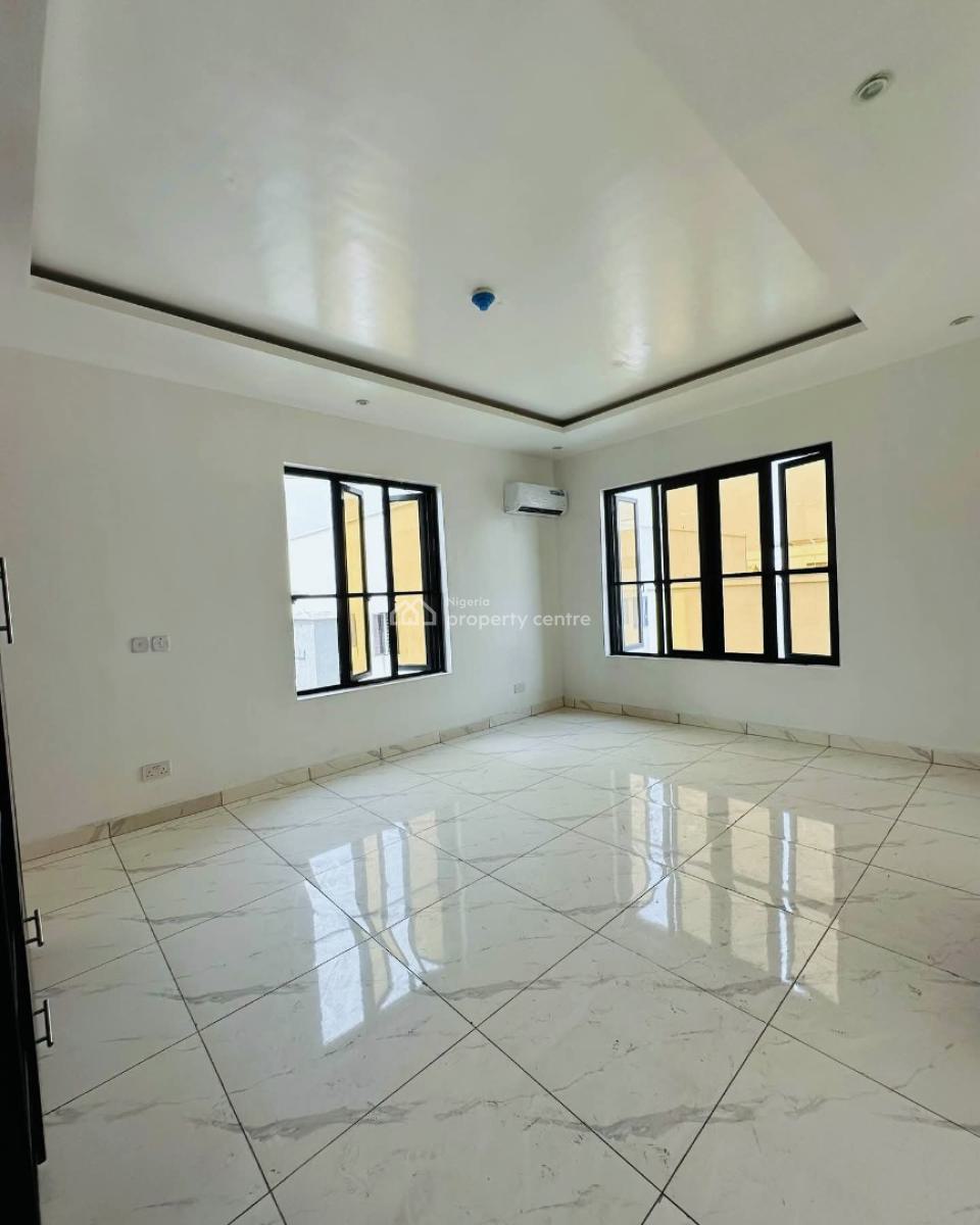 Luxury Newly Built 2 Bedroom Service Apartment in a Gated Estate, Lekki Phase 1, Lekki, Lagos, Flat / Apartment for Sale