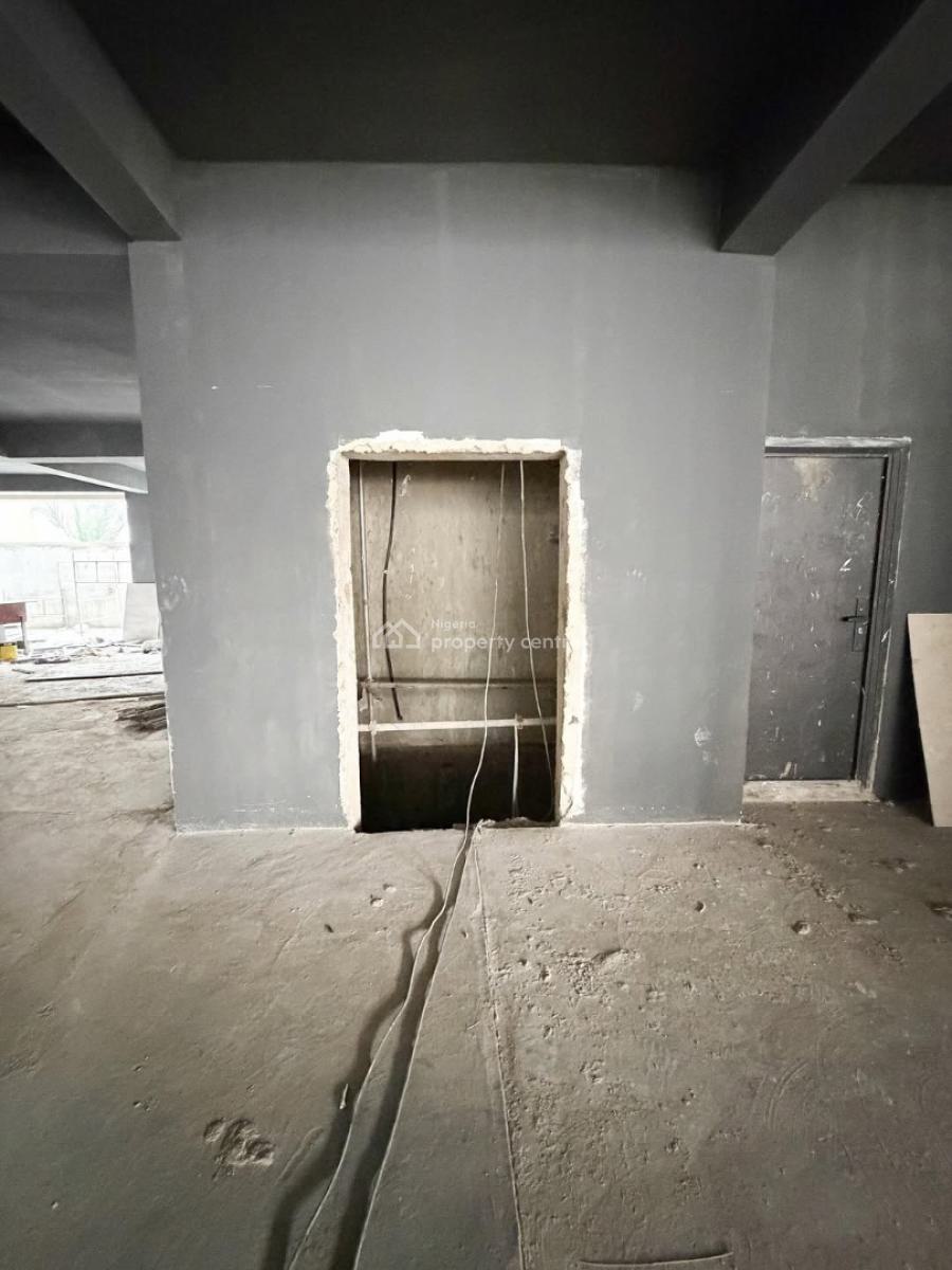 Luxury 2 Bedroom Apartment Front Unit, Lekki Phase 1, Lekki, Lagos, Block of Flats for Sale