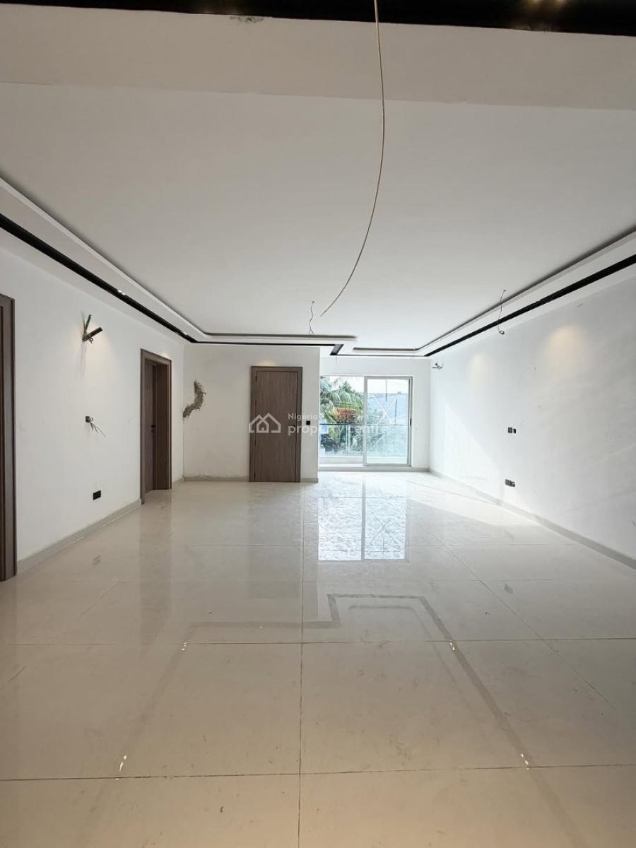 Luxury 3 Bedroom Apartment, Lekki Phase 1, Lekki, Lagos, Block of Flats for Sale