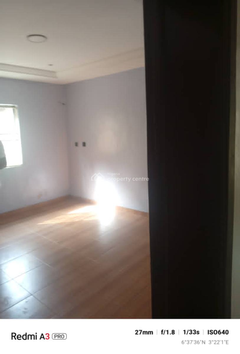 3 Bedroom Apartment:, Omole Phase 2, Ikeja, Lagos, Flat / Apartment for Rent