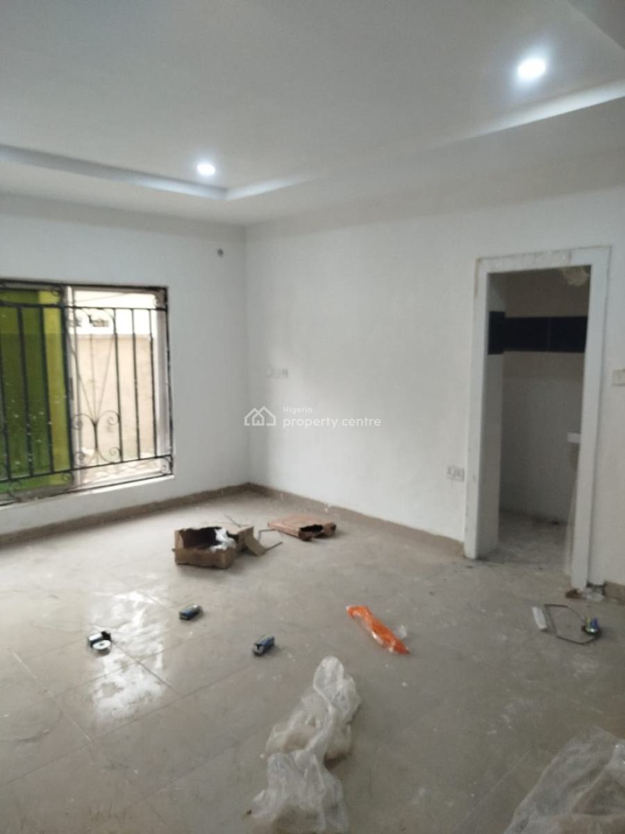 Luxury 3 Bedroom Spacious Apartment,self Con Bq, on 1st & Ground Floor, Utako, Abuja, Flat / Apartment for Rent