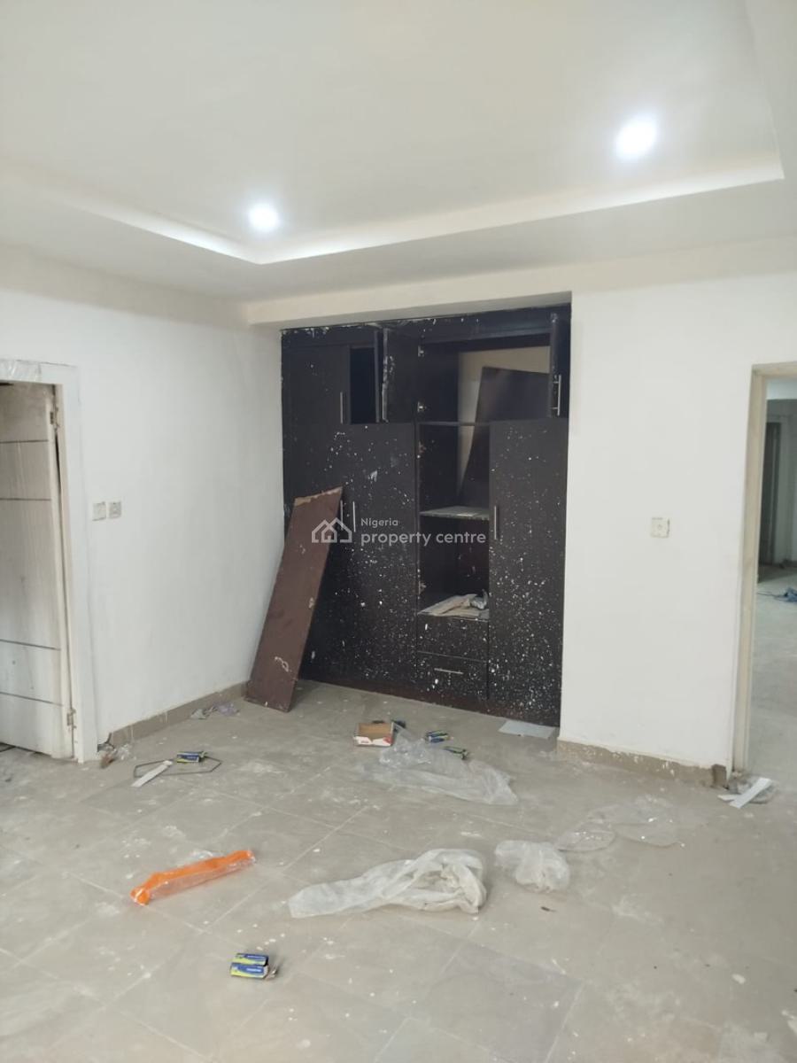 Luxury 3 Bedroom Spacious Apartment,self Con Bq, on 1st & Ground Floor, Utako, Abuja, Flat / Apartment for Rent