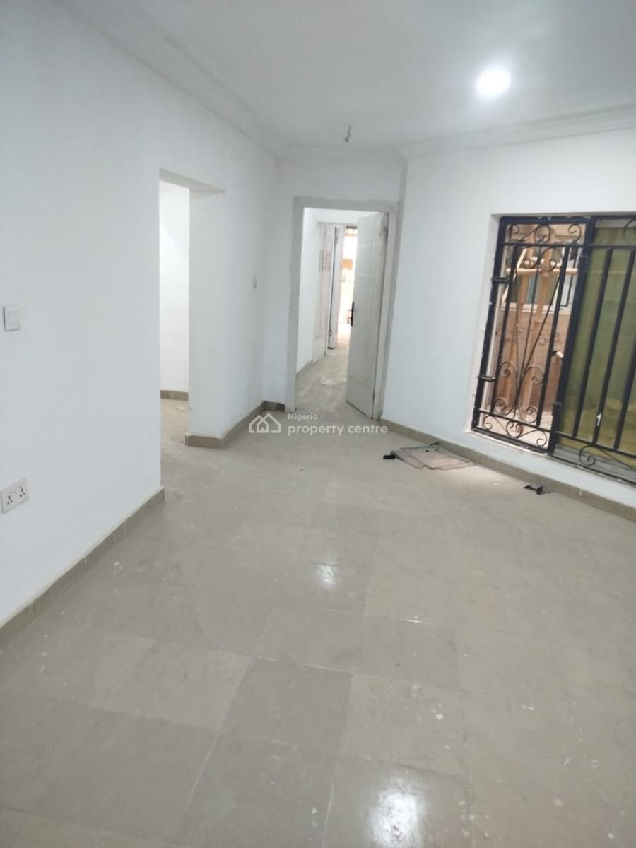 Luxury 3 Bedroom Spacious Apartment,self Con Bq, on 1st & Ground Floor, Utako, Abuja, Flat / Apartment for Rent