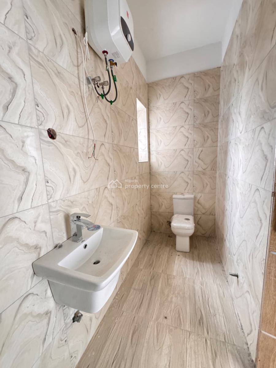 Beautiful Spacious 2 Bedroom All Rooms Ensuite, Lekki Phase 1, Lekki, Lagos, Terraced Duplex for Sale