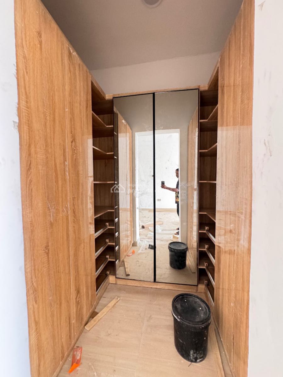 Beautiful Spacious 2 Bedroom All Rooms Ensuite, Lekki Phase 1, Lekki, Lagos, Terraced Duplex for Sale