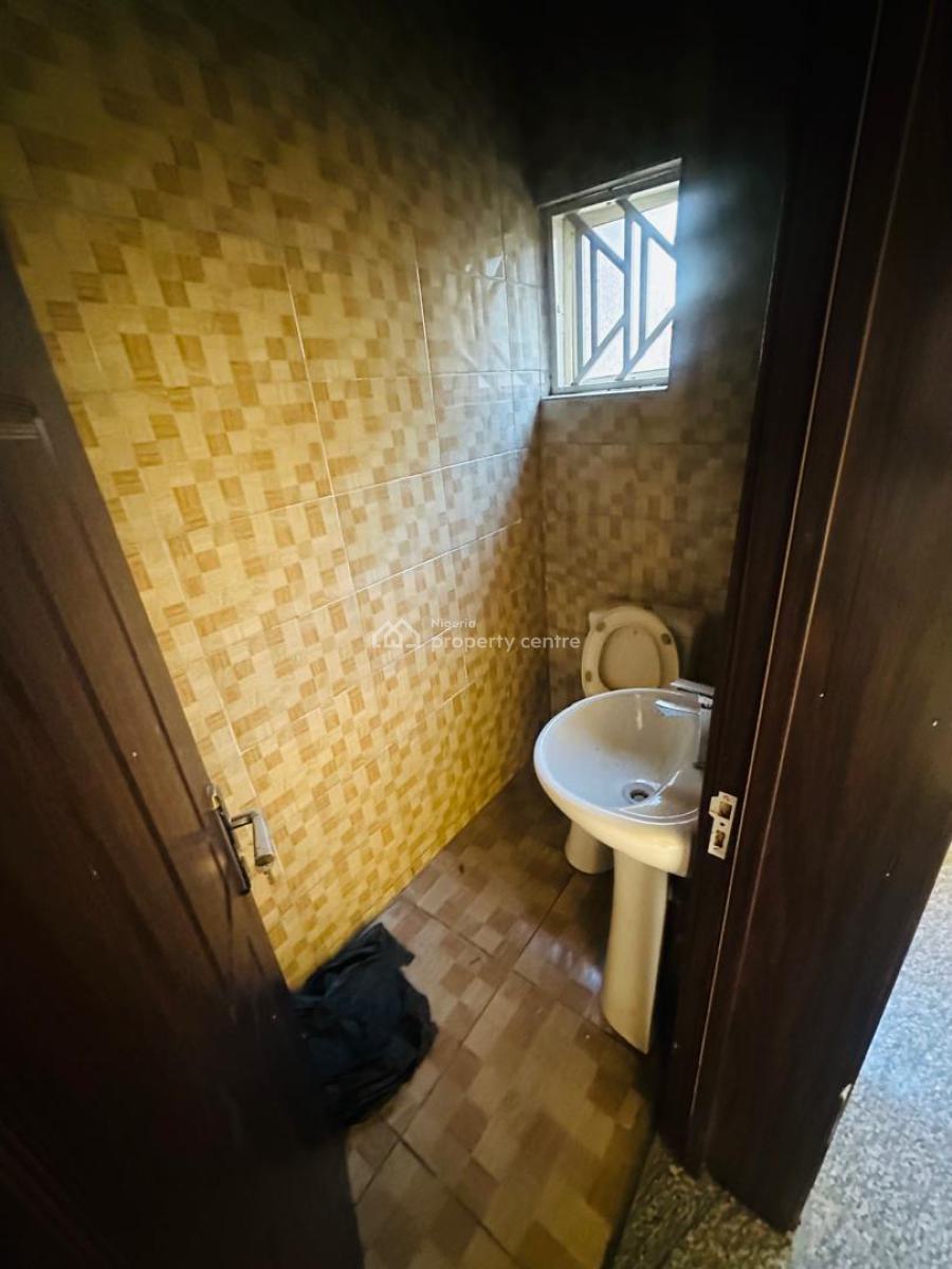 a Gallant Office Complex Strategically Located, Wuse, Abuja, Plaza / Complex / Mall for Sale