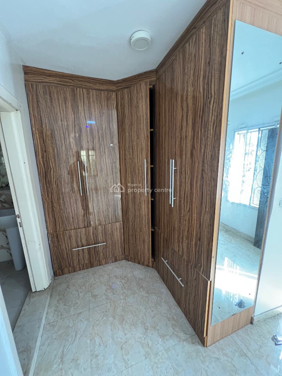 Super-clean Miniflat with Massive Bedroom, Osapa London Estate, Osapa, Lekki, Lagos, Mini Flat (room and Parlour) for Rent