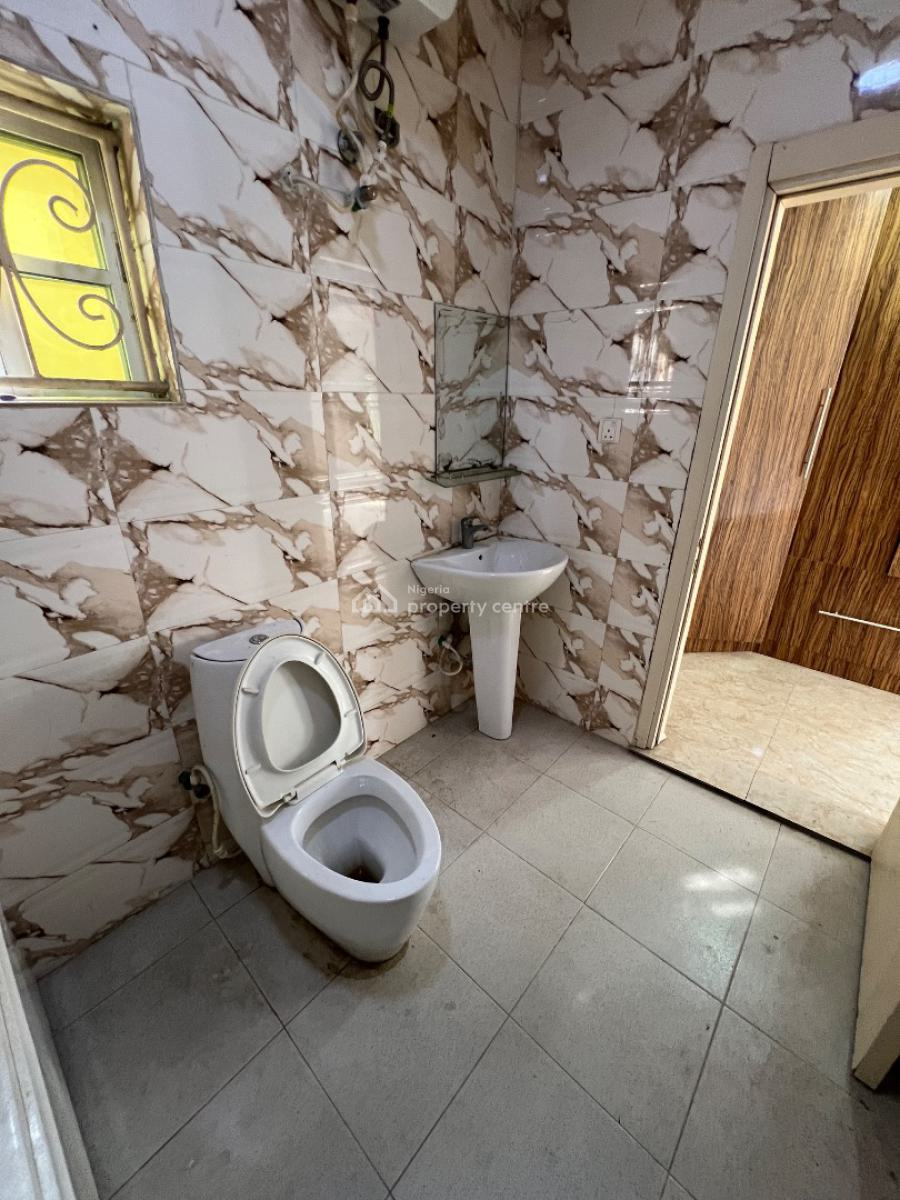 Super-clean Miniflat with Massive Bedroom, Osapa London Estate, Osapa, Lekki, Lagos, Mini Flat (room and Parlour) for Rent