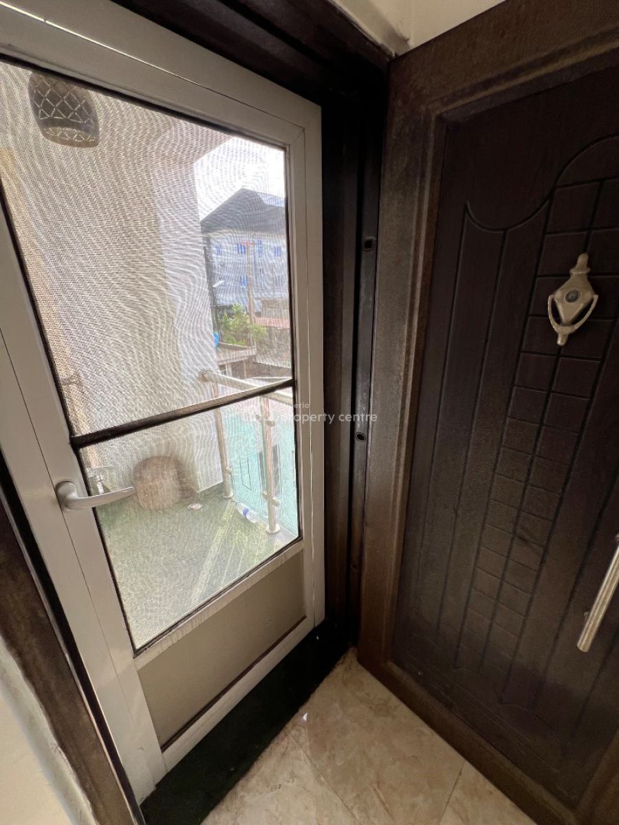 Super-clean Miniflat with Massive Bedroom, Osapa London Estate, Osapa, Lekki, Lagos, Mini Flat (room and Parlour) for Rent