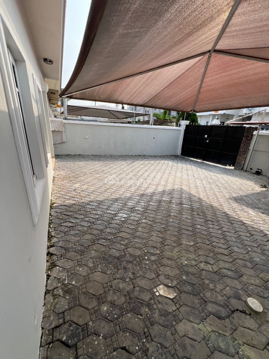 Super-clean Miniflat with Massive Bedroom, Osapa London Estate, Osapa, Lekki, Lagos, Mini Flat (room and Parlour) for Rent