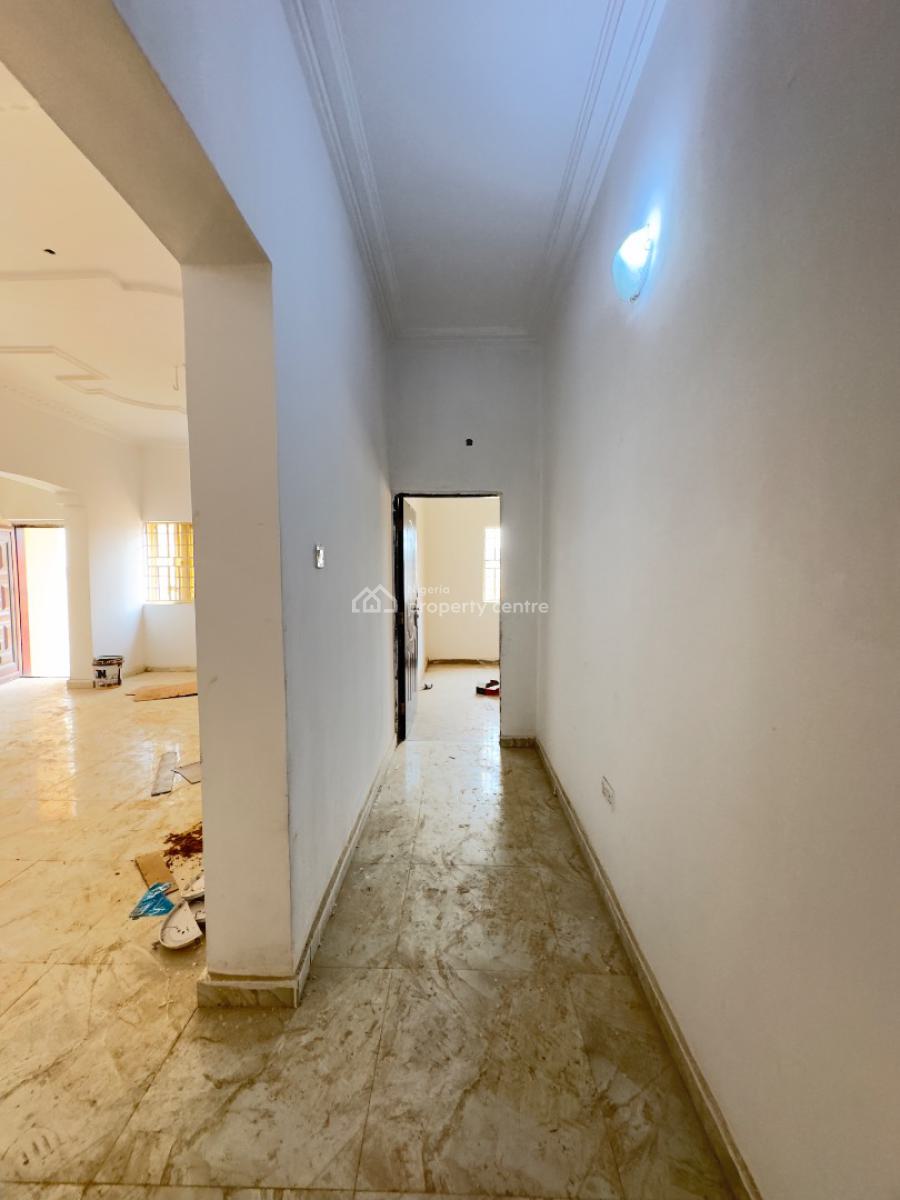 Neatly Revamped 2 Bedroom Flat, Gaduwa, Gaduwa, Abuja, Flat / Apartment for Rent