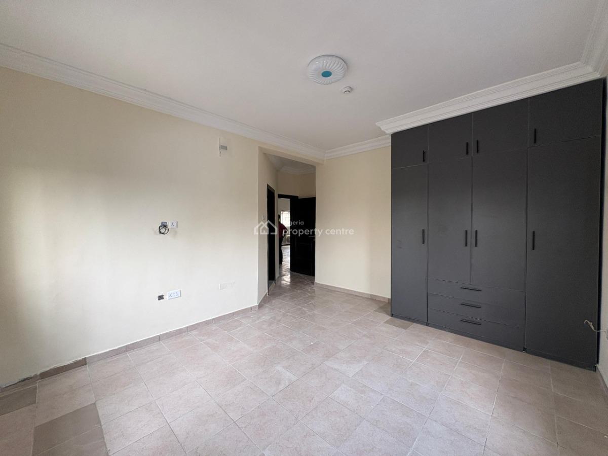 Lovely Fully Serviced 3bedroom Apartment+ Bq+swimming Pool+elevator, Off Admiralty Road ,lekki Phase 1, Lekki Phase 1, Lekki, Lagos, Flat / Apartment for Rent